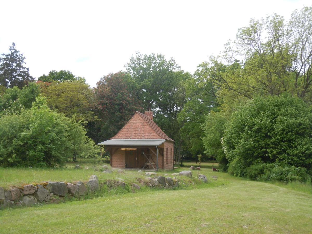 Schmiede Der Wasserburg Liepen Gielow Luaran gambar